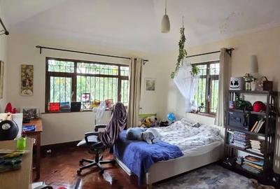 4 Bed House with En Suite in Kitisuru