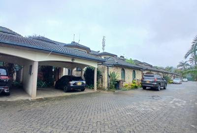4 Bed Townhouse with En Suite at Lavington Green - 2