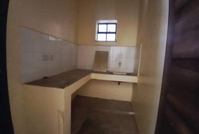 16,000 ft² Warehouse with Backup Generator in Mlolongo - 2