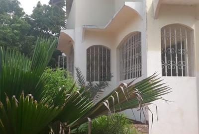 2 Bed Apartment with En Suite in Malindi