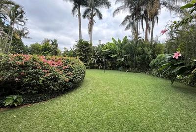 7 Bed House with En Suite in Thigiri - 2
