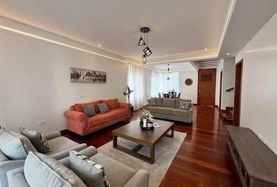 4 Bed Townhouse with En Suite in Membley - 2