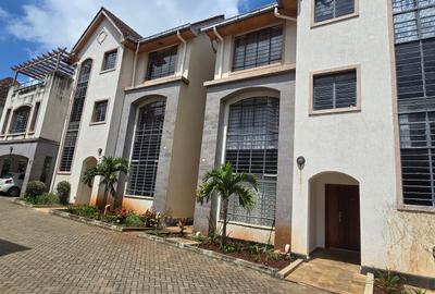5 Bed Townhouse with En Suite at Lavington Convent Drive - 4