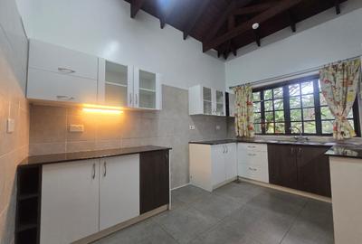 3 Bed House with En Suite in Runda