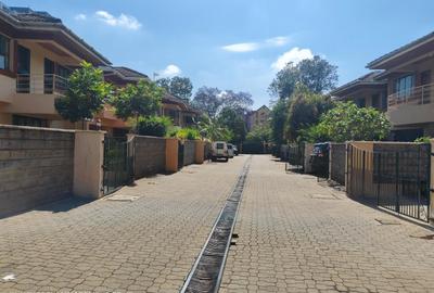 5 Bed Townhouse with En Suite at Lavington Green