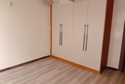 5 Bed Apartment with En Suite at Parklands - 4