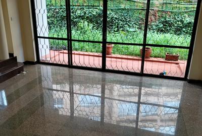 5 Bed Townhouse with En Suite at Westlands