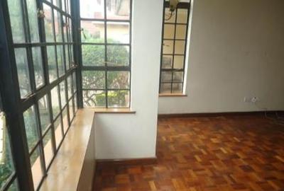 5 Bed Townhouse with En Suite in Kileleshwa - 3