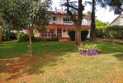 5 Bed Villa with En Suite in Runda - 2