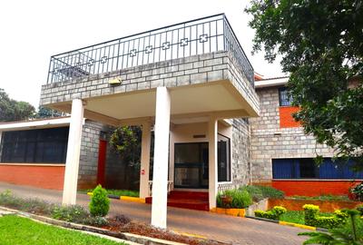 5,541 ft² Office with Parking in Gigiri