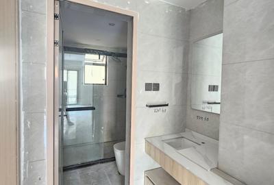 2 Bed Apartment with En Suite in Riverside - 4