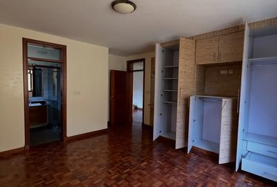 5 Bed Townhouse with En Suite at Gitanga Road - 4
