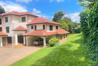 4 Bed Townhouse with En Suite in Kitisuru