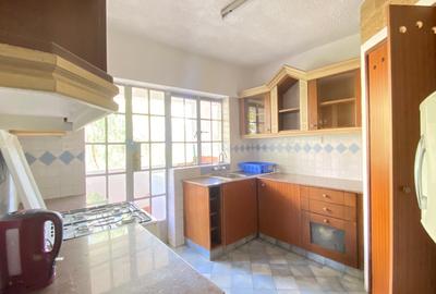 Serviced 2 Bed Apartment with En Suite at Brookside - 2