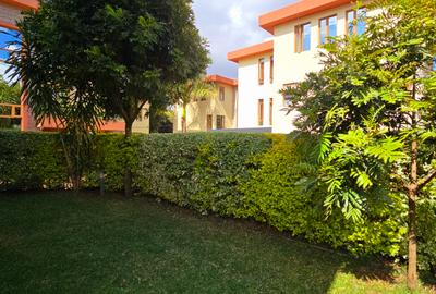 5 Bed Townhouse with En Suite at Lavington Green - 3