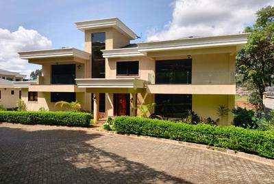 5 Bed House with En Suite at Loresho