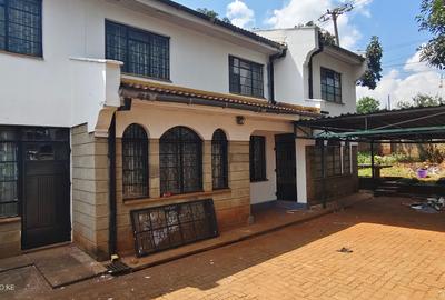 4 Bed Townhouse with En Suite at Lavington Green