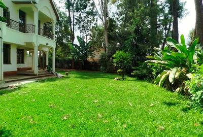 5 Bed House with En Suite in Runda