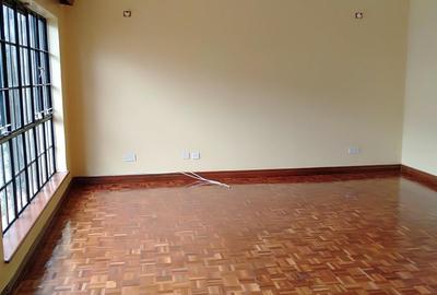 4 Bed Townhouse with Gym in Westlands Area - 2