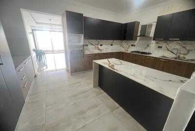 3 Bed Apartment with En Suite at Makueni Road