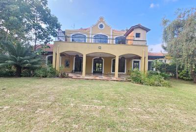 5 Bed House with En Suite in Runda