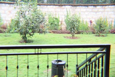 Serviced 2 Bed Apartment with En Suite in Runda