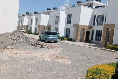 4 Bed Townhouse with En Suite in Syokimau