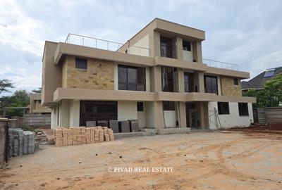 4 Bed House with Garden in Karen - 3