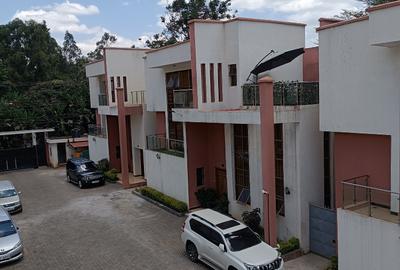 5 Bed Townhouse with En Suite in Lavington