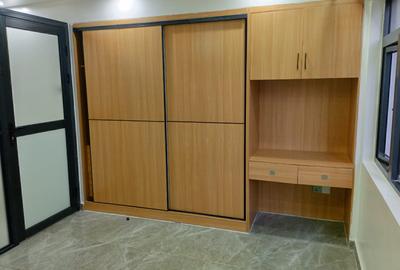 1 Bed Apartment with Gym in Kilimani - 2