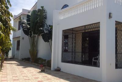4 Bed House with En Suite at Bamburi