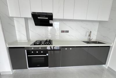 1 Bed Apartment with Swimming Pool in Kilimani - 2