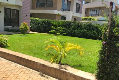 4 Bed Townhouse with En Suite in Runda
