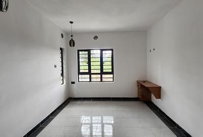 3 Bed House with En Suite at Forest Line Road - 4
