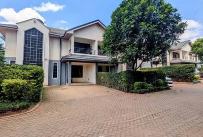 4 Bed Townhouse with En Suite in Kitisuru