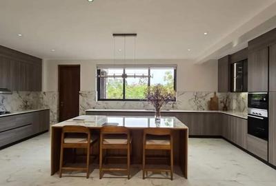 3 Bed Apartment with En Suite at Mbuni Road - 2