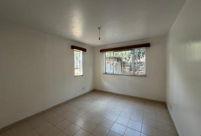 3 Bed Apartment with En Suite in Westlands Area - 4
