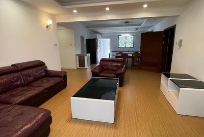 3 Bed Apartment with En Suite at Hatheru Road - 4