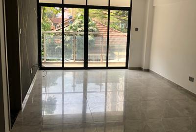2 Bed Apartment with En Suite at Argwins Kodek
