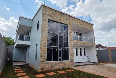 5 Bed House with En Suite at Varsityville Estate