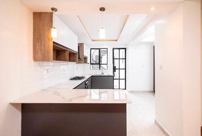 4 Bed Townhouse with En Suite in Kitisuru