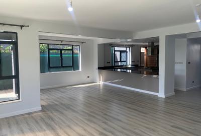 5 Bed Townhouse with En Suite in Runda - 4