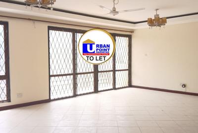 3 Bed Apartment with En Suite in Nyali Area - 2