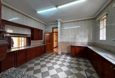5 Bed House with En Suite in Thigiri - 3