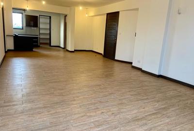 3 Bed Apartment with En Suite in Parklands - 2