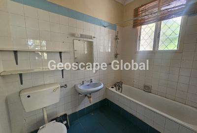 4 Bed House with En Suite in Loresho - 4