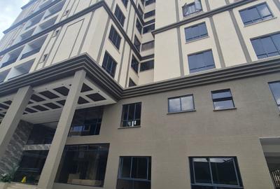 1 Bed Apartment with En Suite at Off Brook House Drive - 3