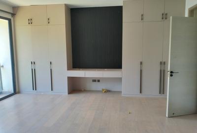 4 Bed Townhouse with En Suite in Lavington - 4