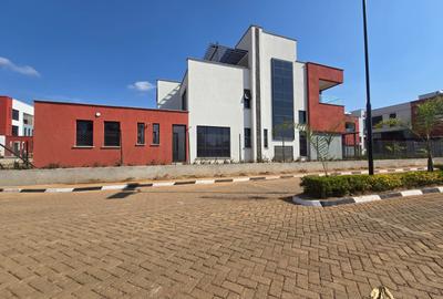 4 Bed House with En Suite in Membley