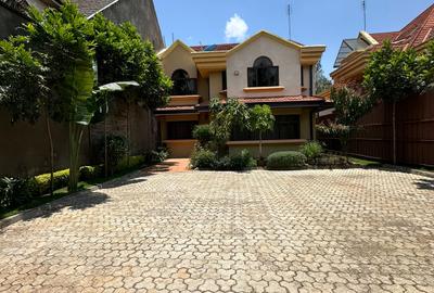 4 Bed House with En Suite at Runda